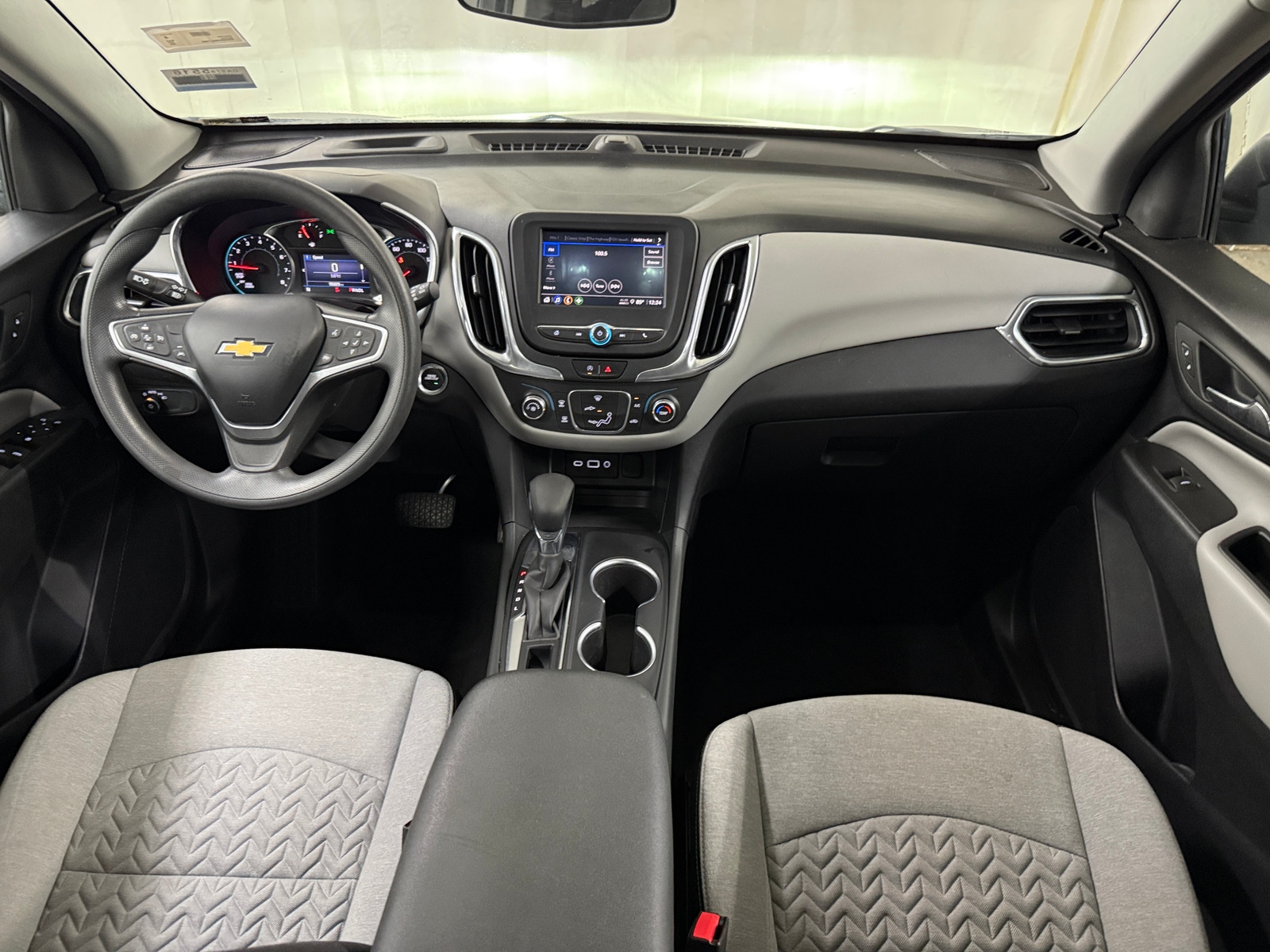 Thumbnail: 2022 Chevrolet Equinox - 3