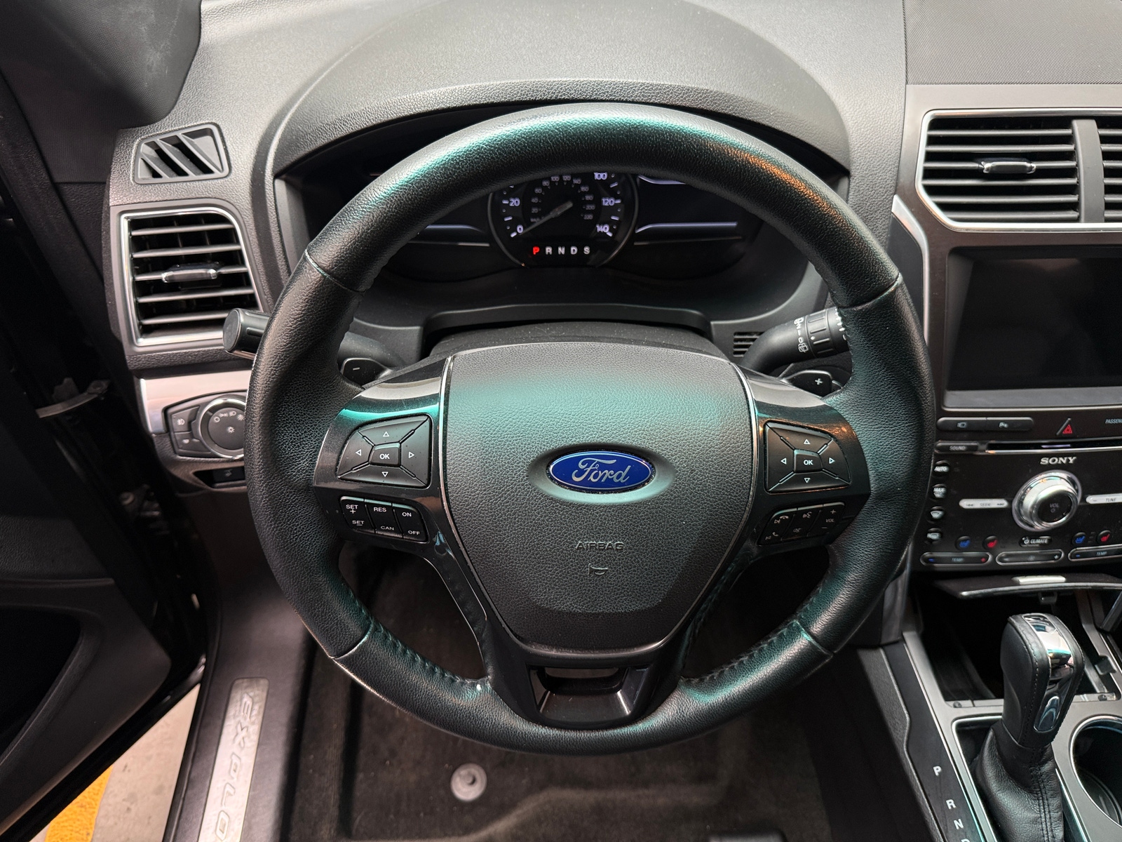Thumbnail: 2017 Ford Explorer - 4