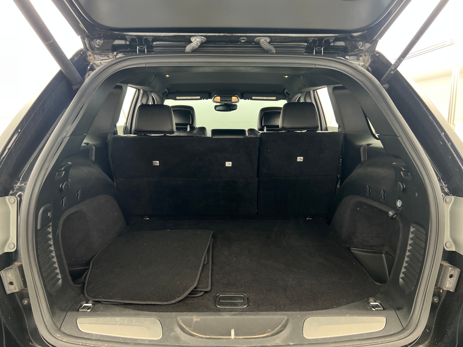 Thumbnail: 2019 Jeep Grand Cherokee - 6