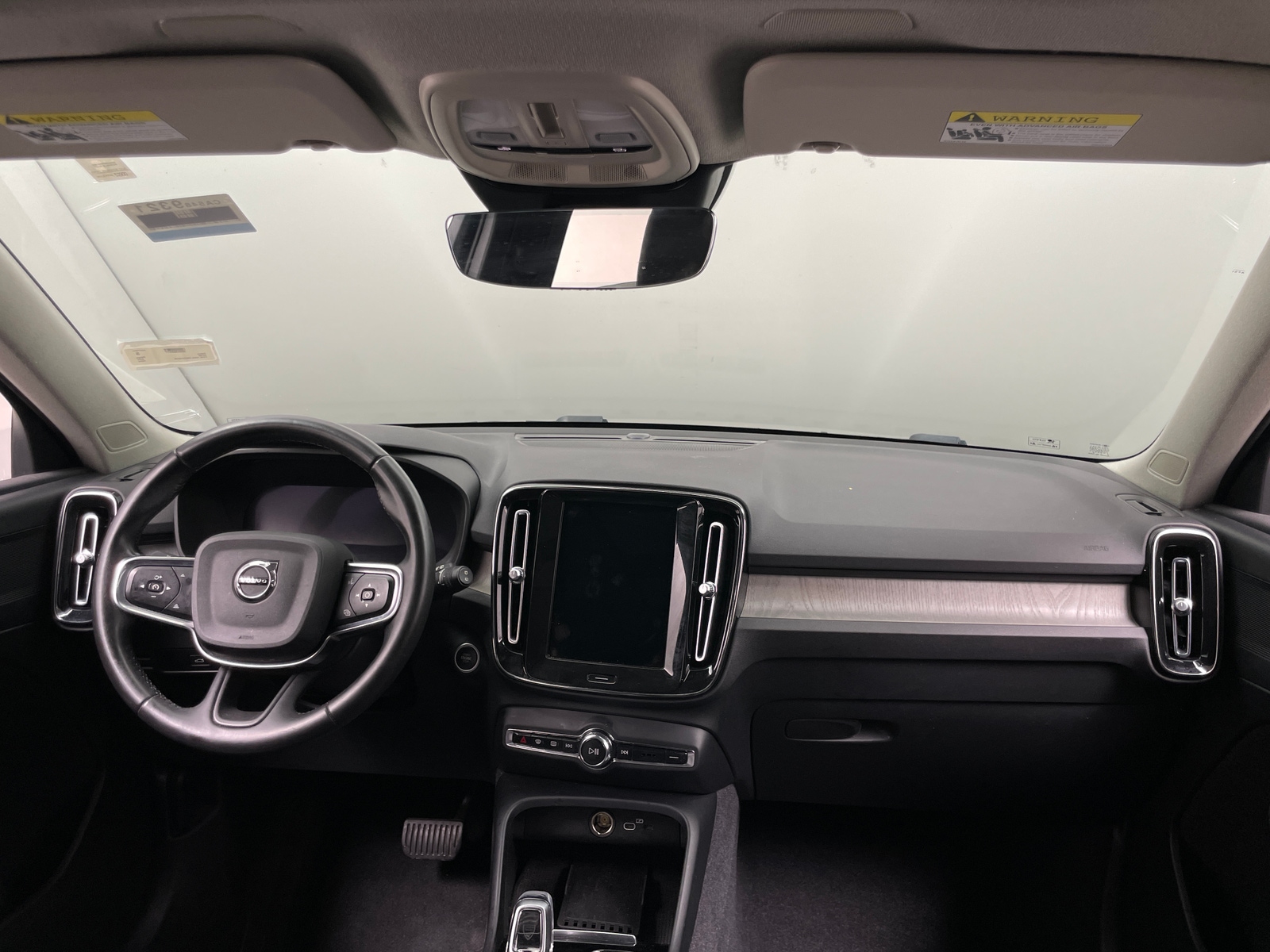 Thumbnail: 2024 Volvo XC40 - 2
