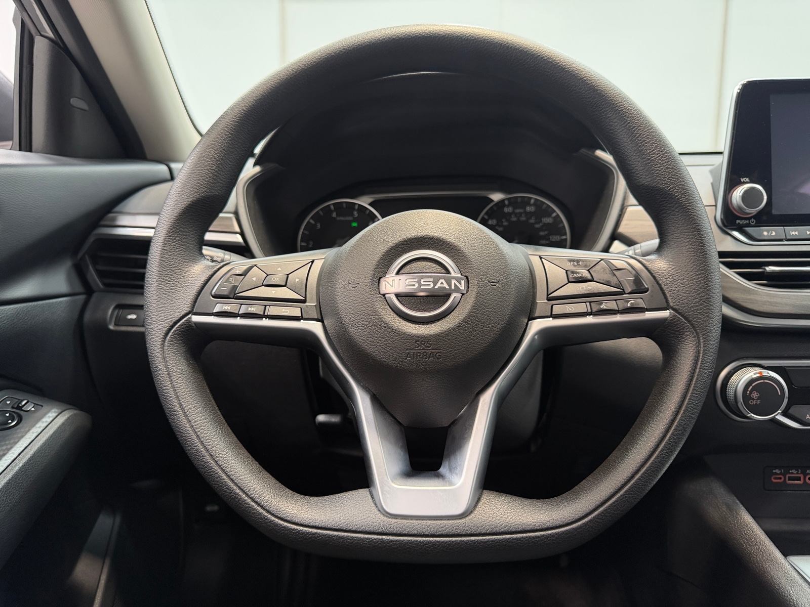Thumbnail: 2025 Nissan Altima - 5