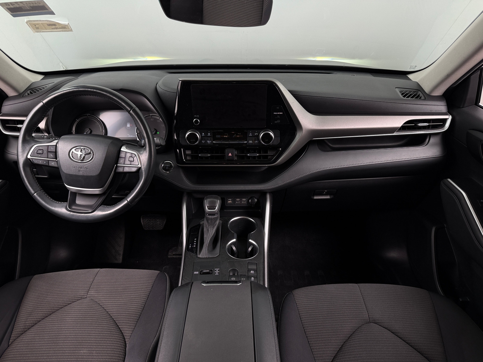 Thumbnail: 2023 Toyota Highlander - 3