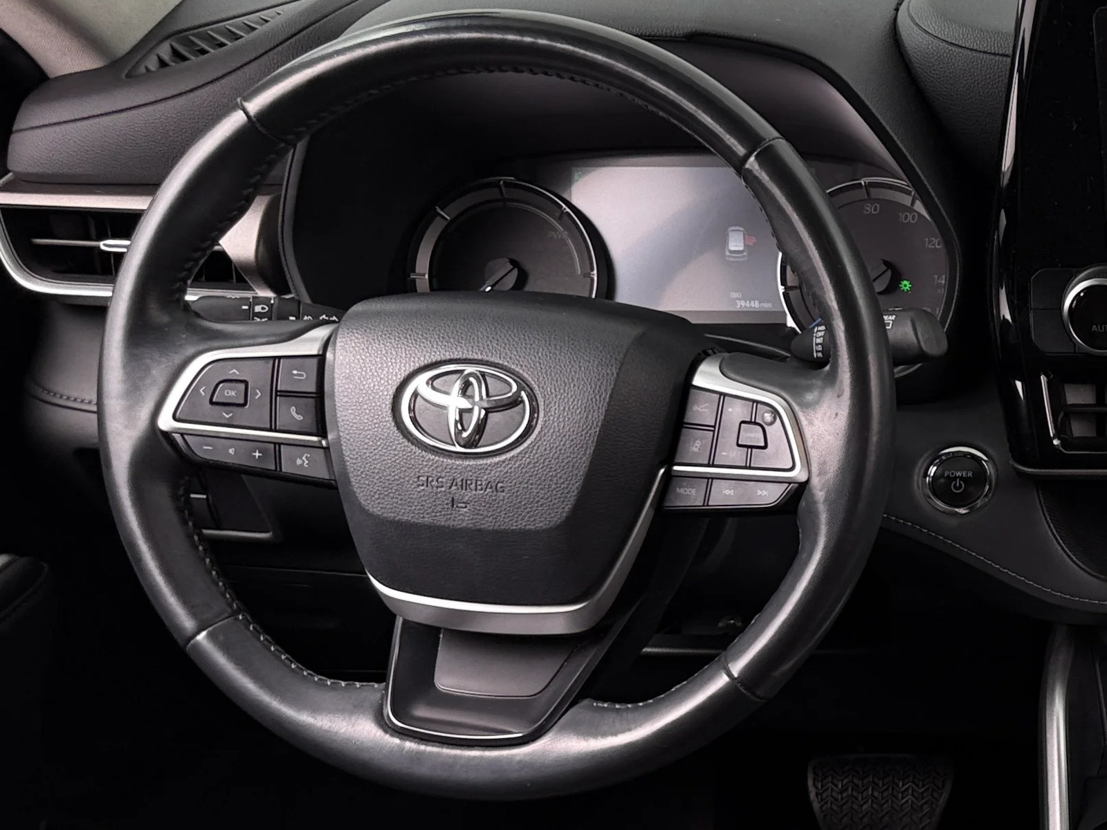Thumbnail: 2023 Toyota Highlander - 5