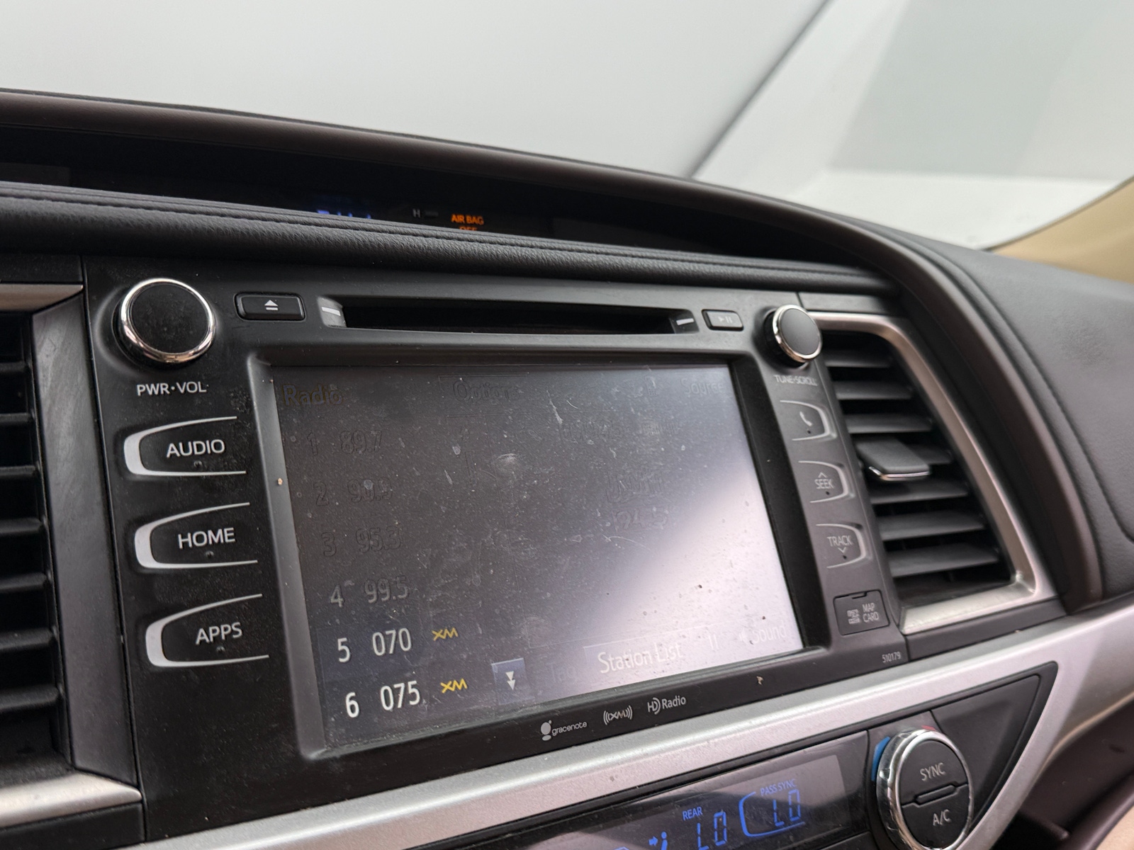Thumbnail: 2017 Toyota Highlander - 3