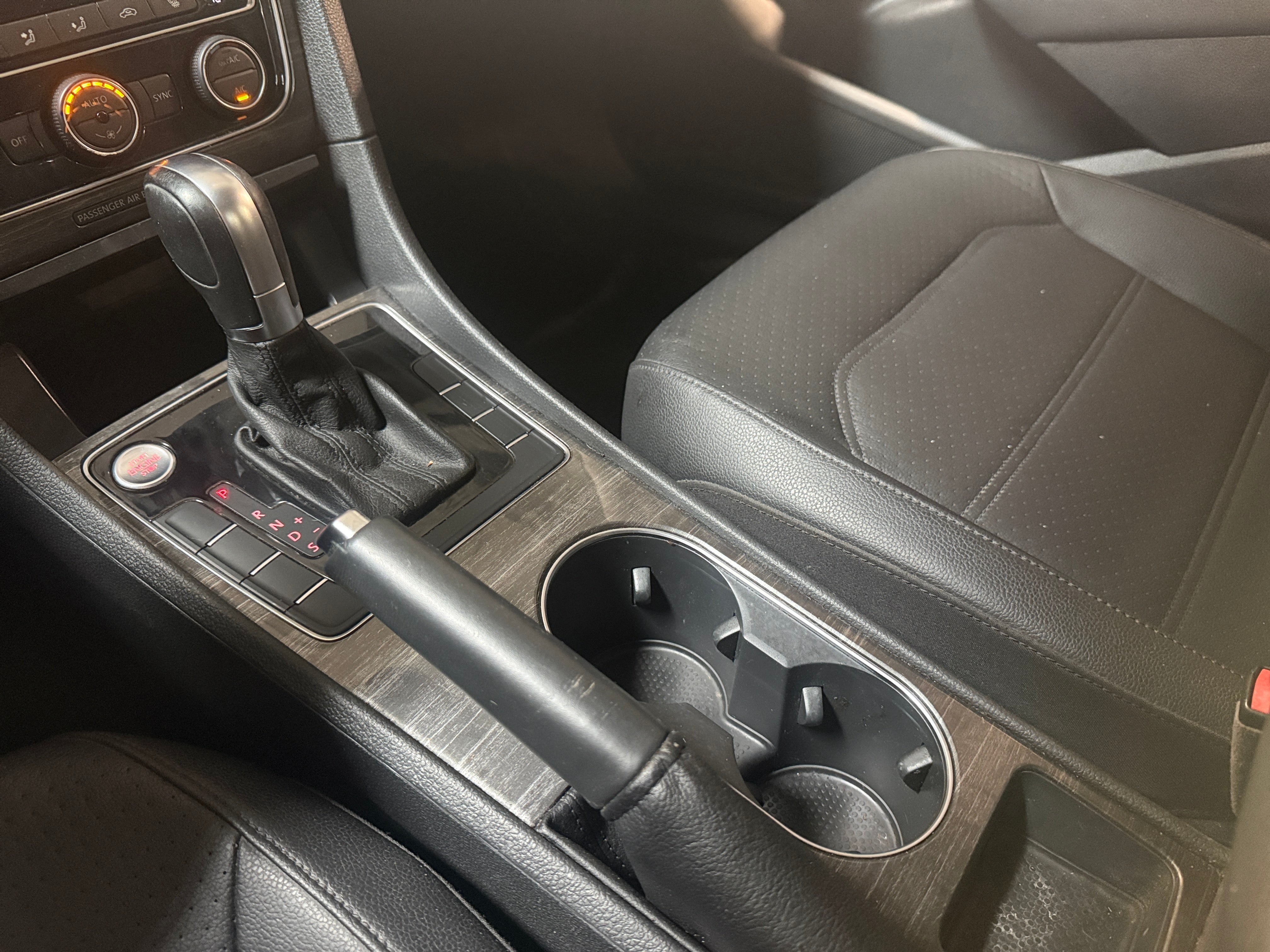 2018 Volkswagen Passat SE - Photo 5