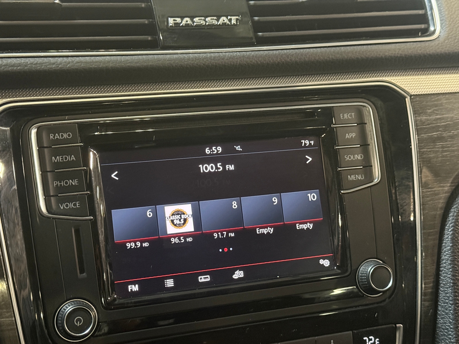 Thumbnail: 2018 Volkswagen Passat - 3