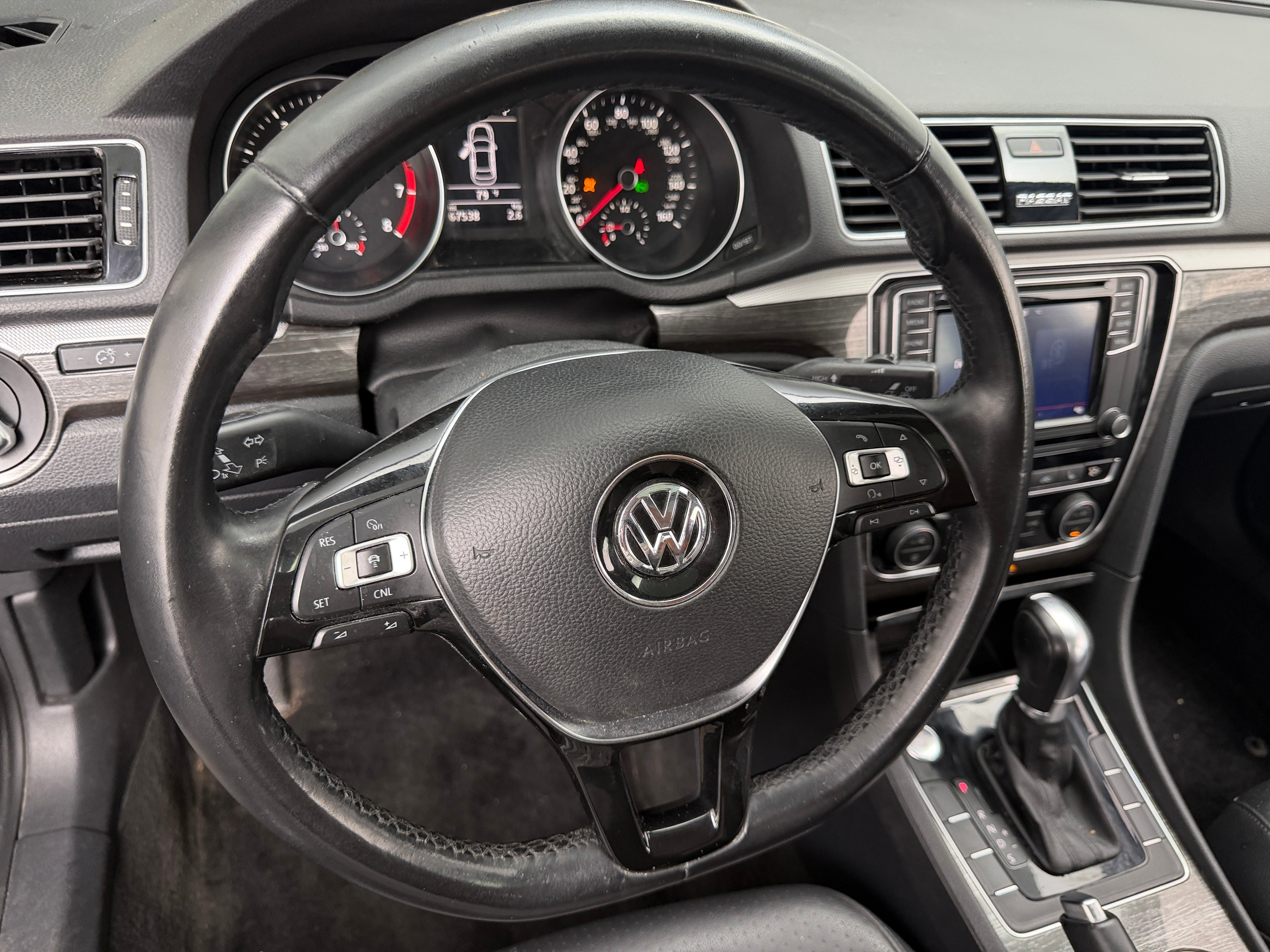 2018 Volkswagen Passat SE - Photo 23