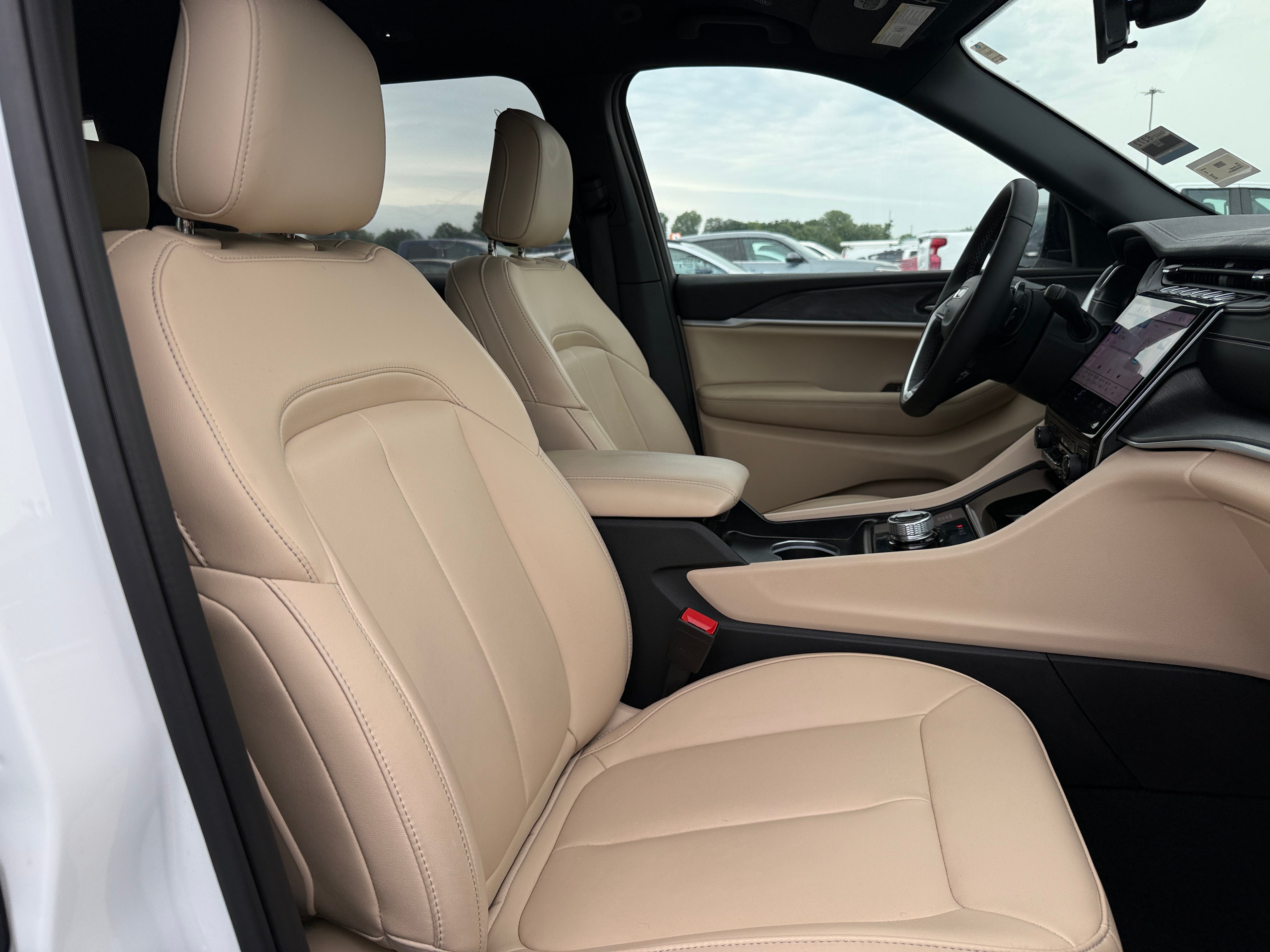 2025 Jeep Grand Cherokee L Limited - Photo 3