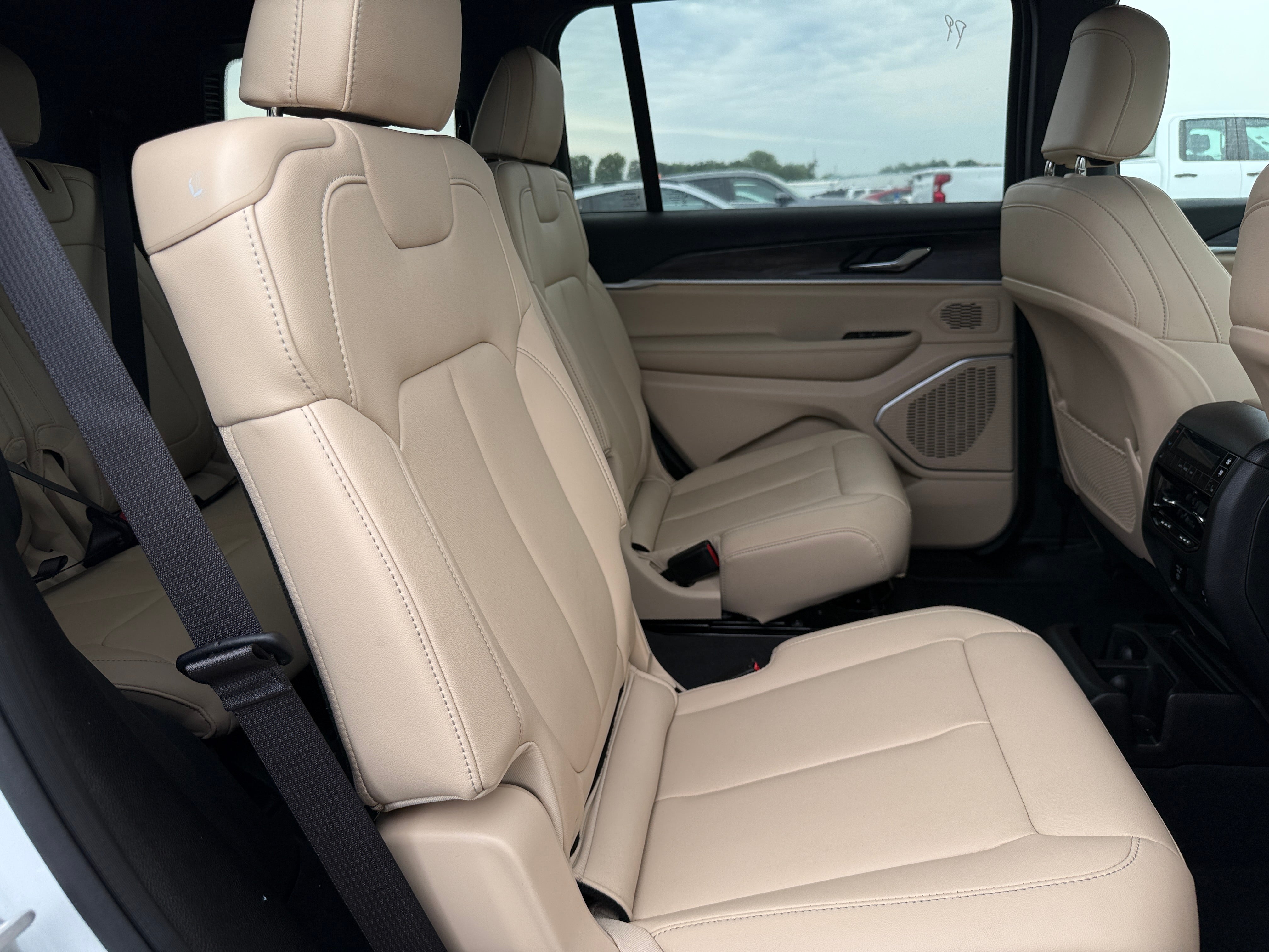 2025 Jeep Grand Cherokee L Limited - Photo 5