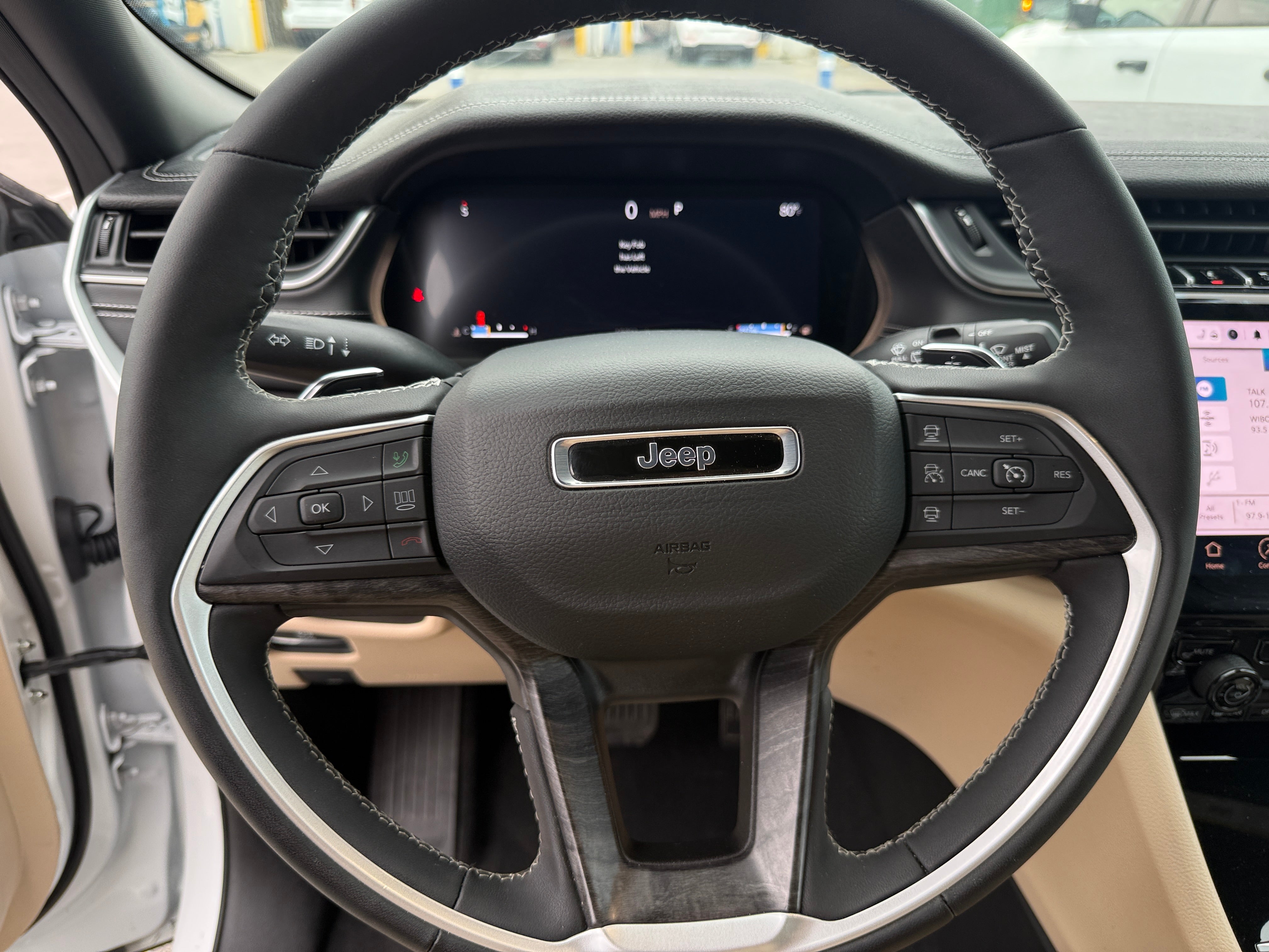 2025 Jeep Grand Cherokee L Limited - Photo 2