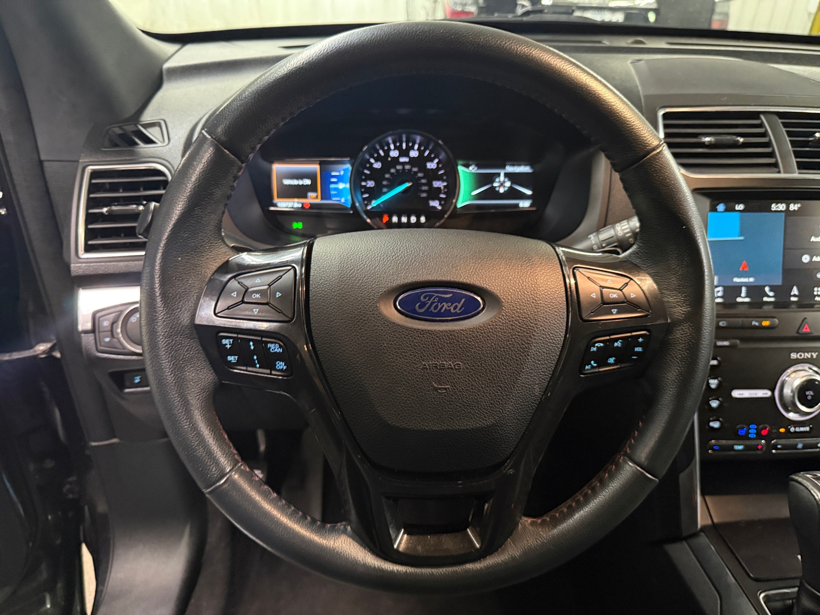Thumbnail: 2019 Ford Explorer - 4