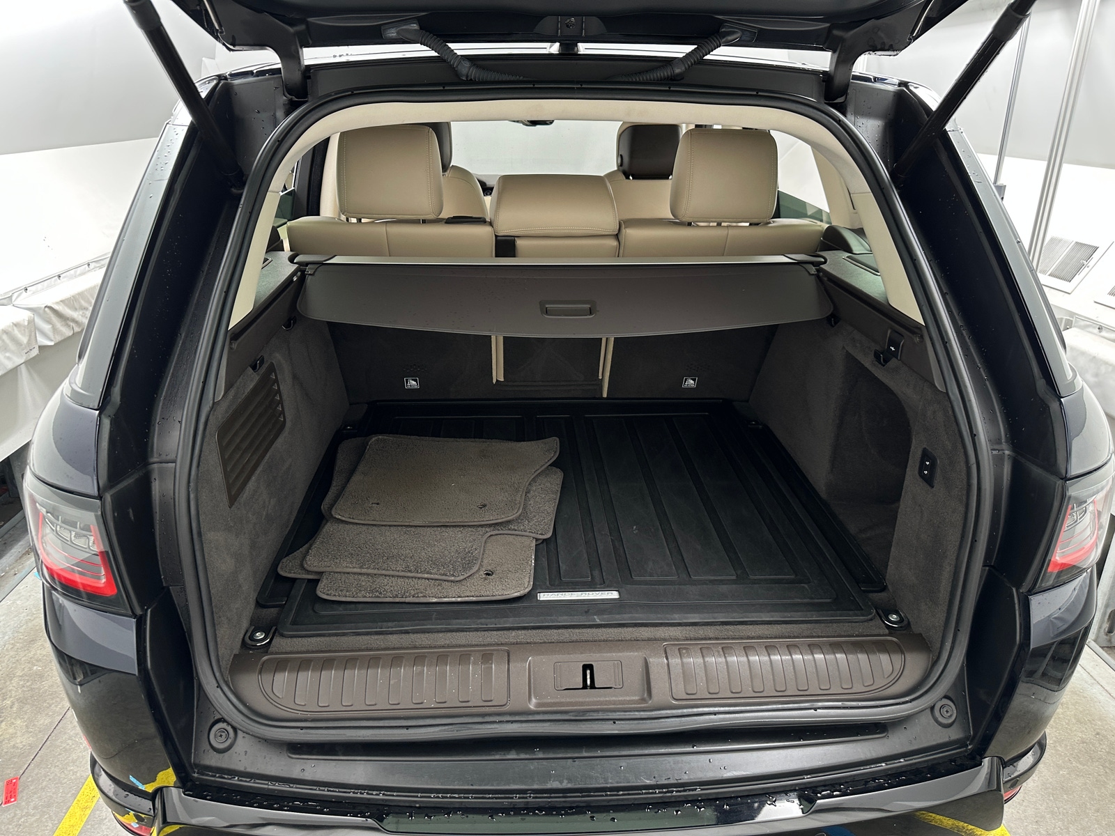 Thumbnail: 2021 Land Rover Range Rover Sport - 6