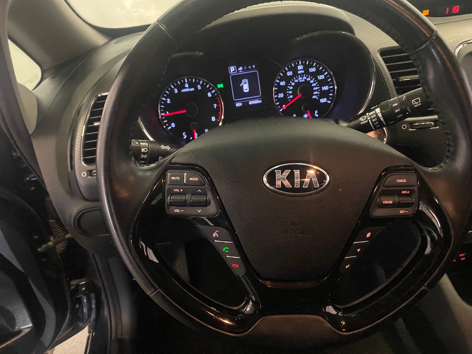 Thumbnail: 2017 Kia Forte - 4