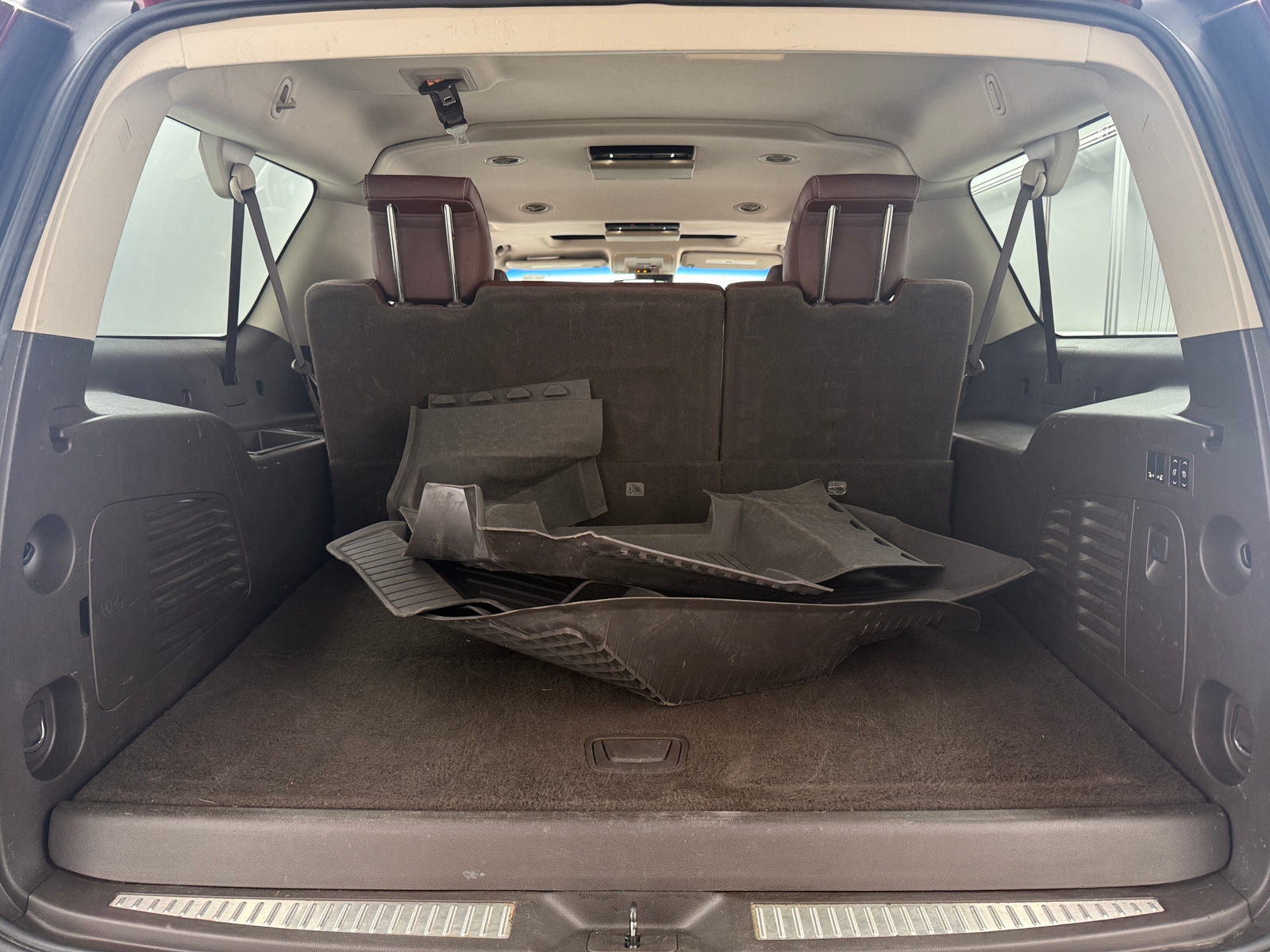 Thumbnail: 2017 Chevrolet Suburban - 6