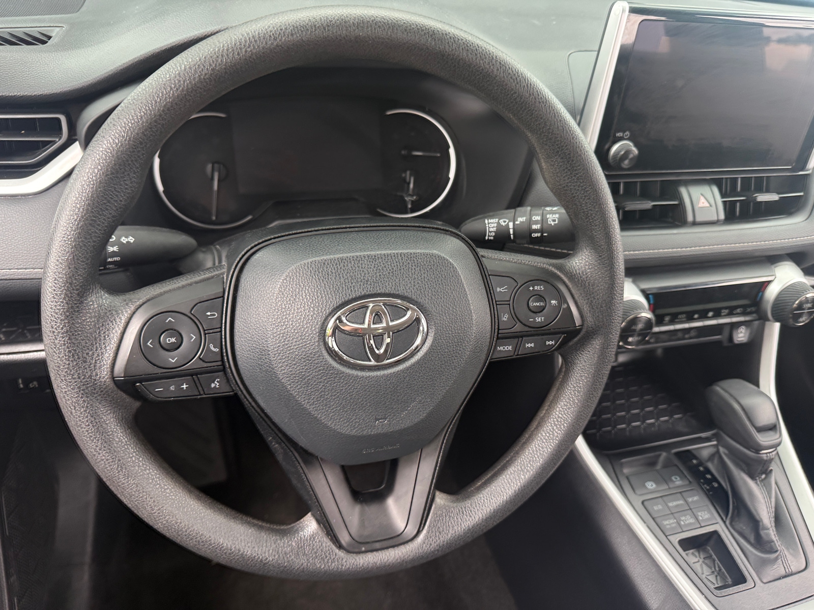 Thumbnail: 2025 Toyota RAV4 - 5