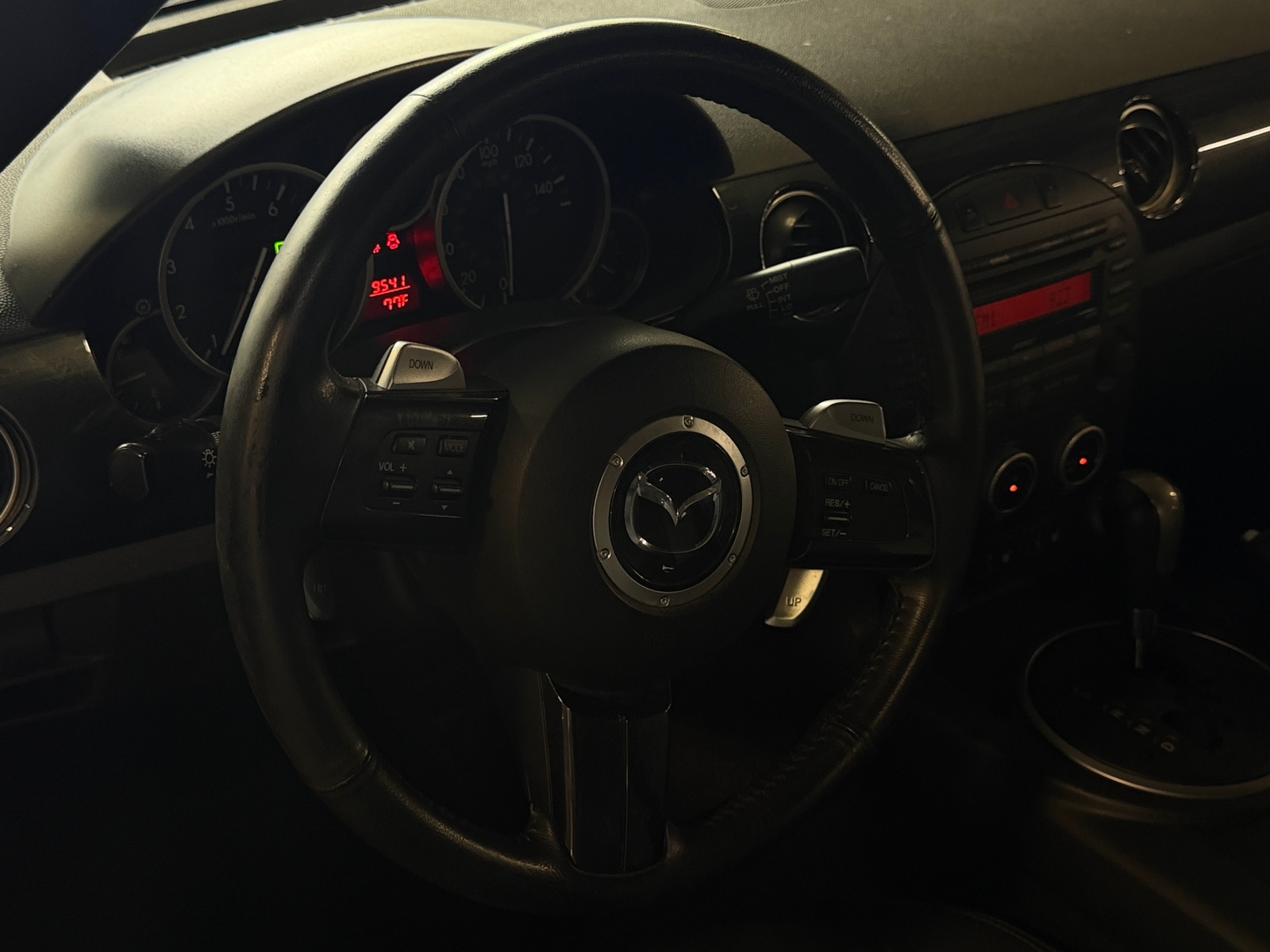 Thumbnail: 2014 Mazda MX-5 Miata - 4