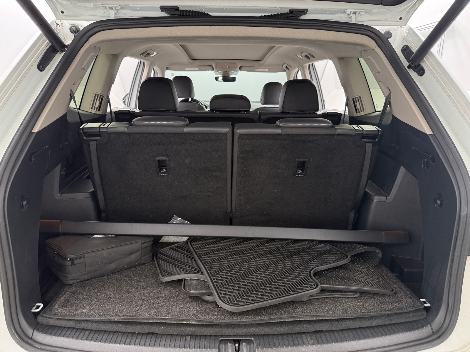 Thumbnail: 2021 Volkswagen Atlas - 6