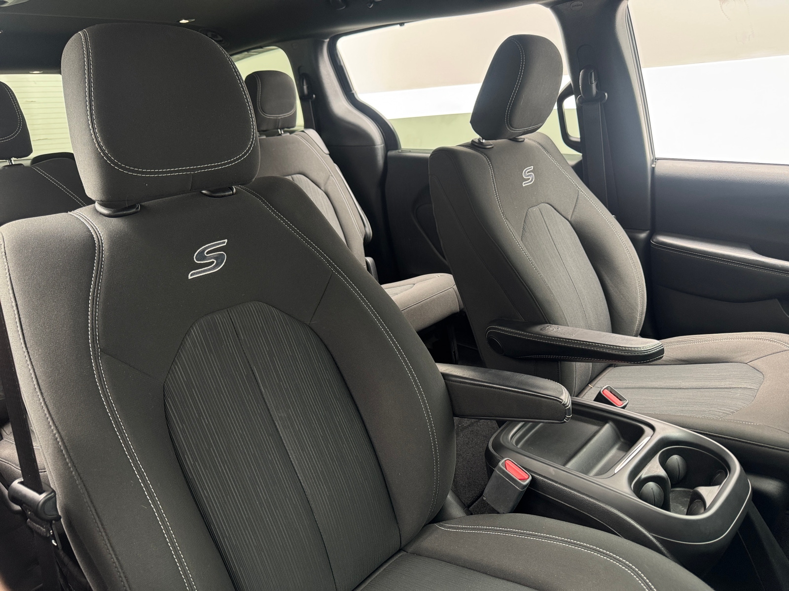 Thumbnail: 2019 Chrysler Pacifica - 2