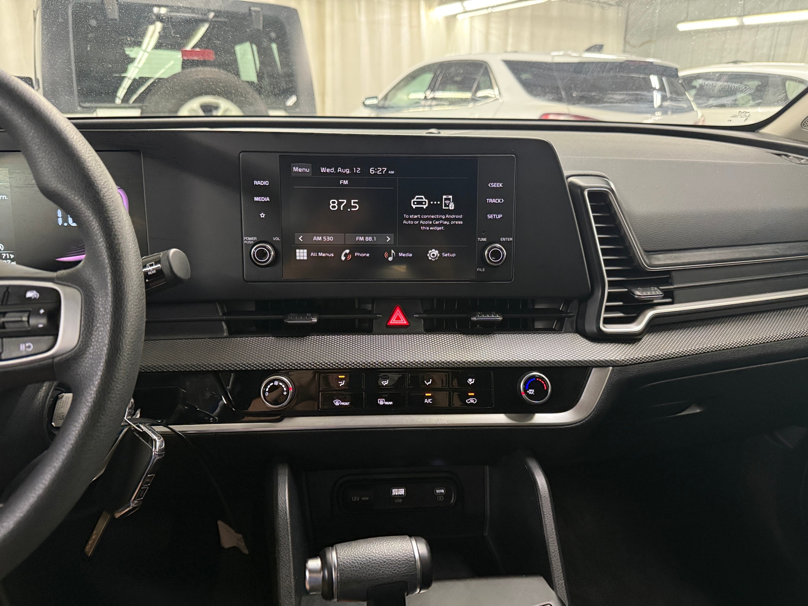 Thumbnail: 2023 Kia Sportage - 4