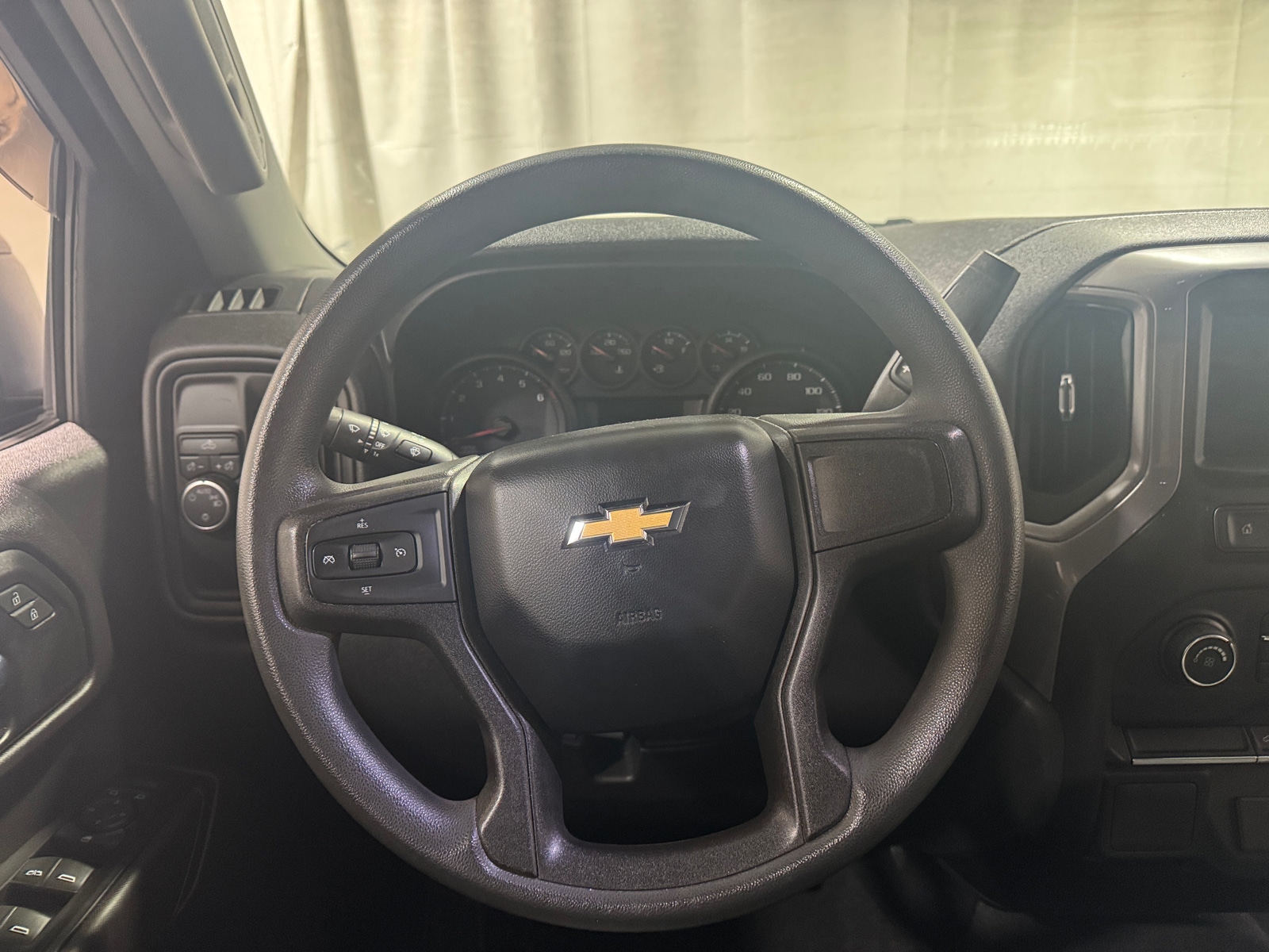 Thumbnail: 2020 Chevrolet Silverado 1500 - 5