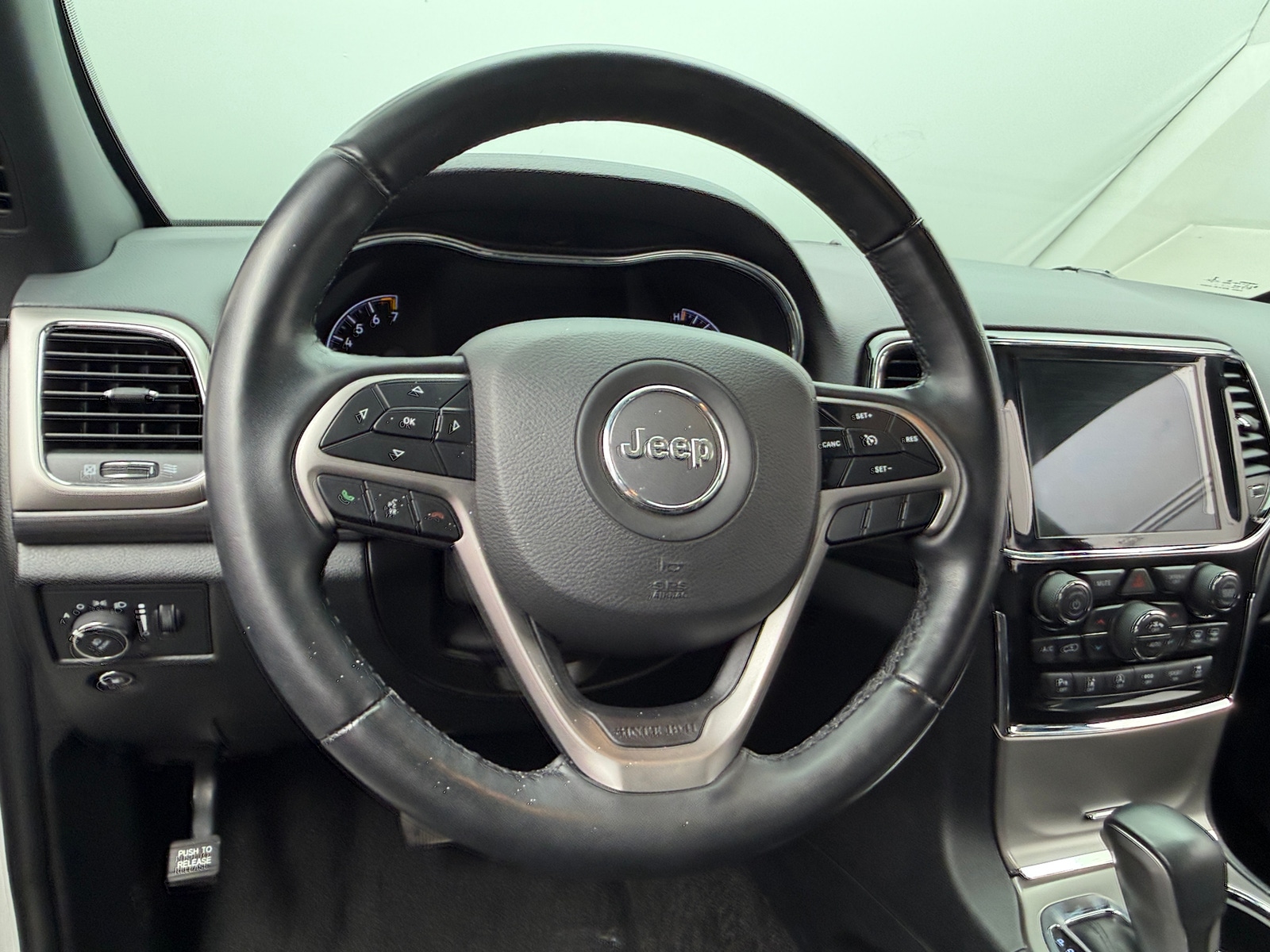 Thumbnail: 2022 Jeep Grand Cherokee - 4