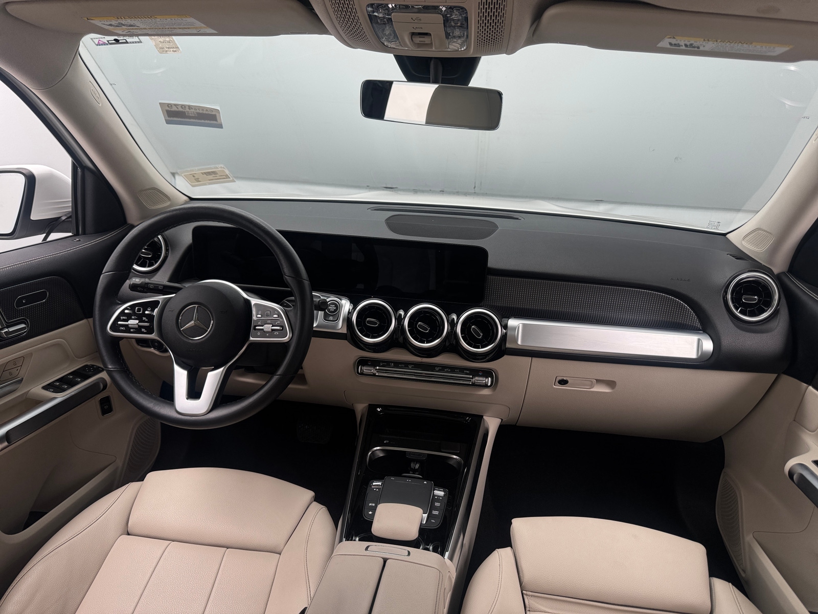 Thumbnail: 2022 Mercedes-Benz GLB - 2