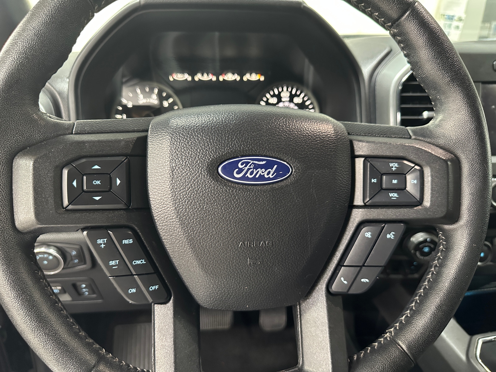 Thumbnail: 2020 Ford Econoline - 5