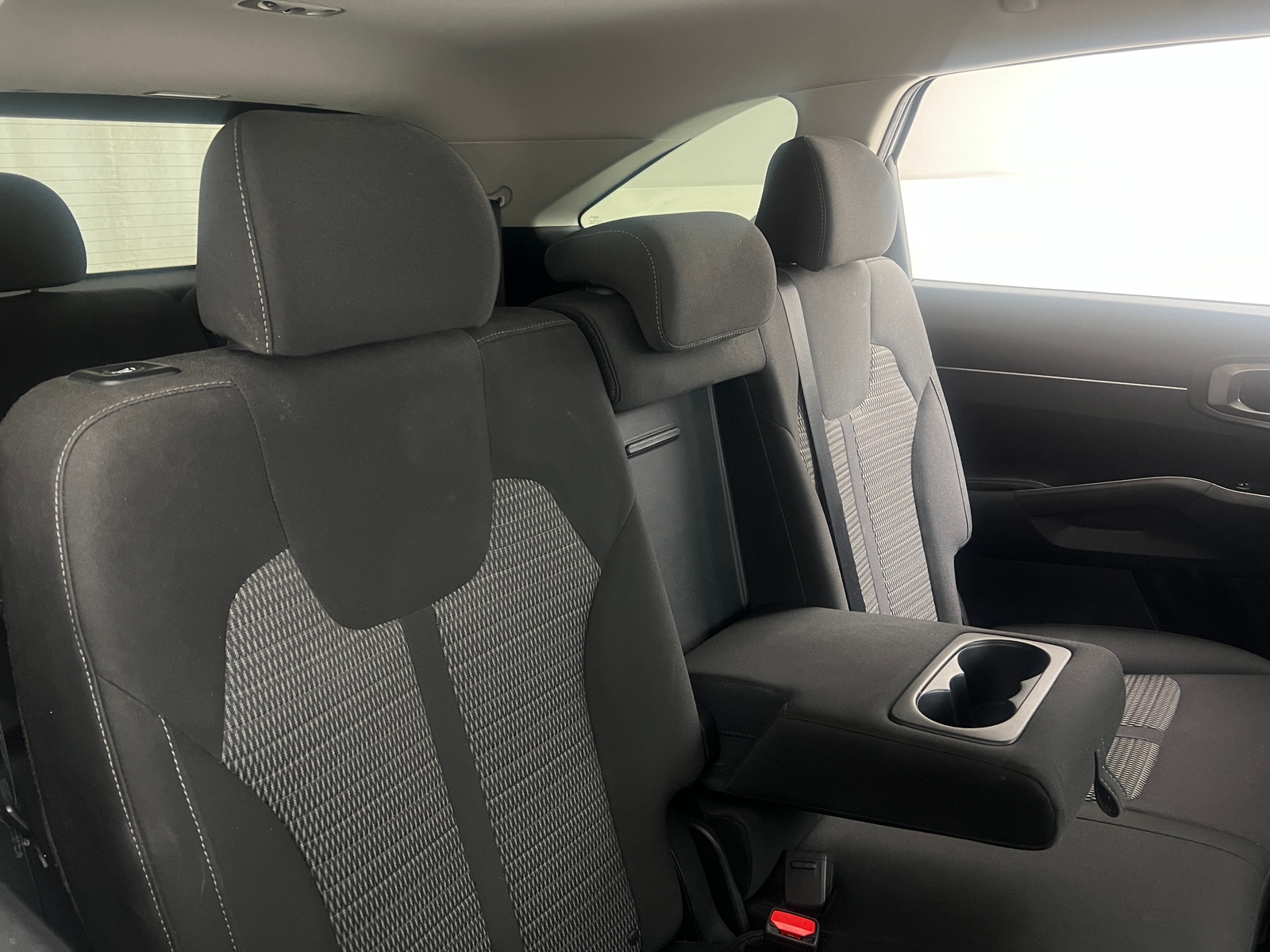 Thumbnail: 2023 Kia Sorento - 6