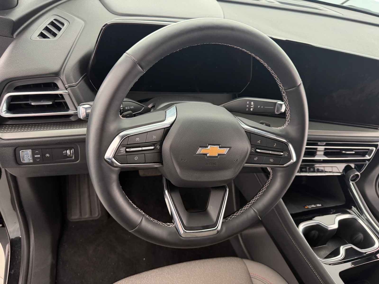 Thumbnail: 2026 Chevrolet Traverse - 5