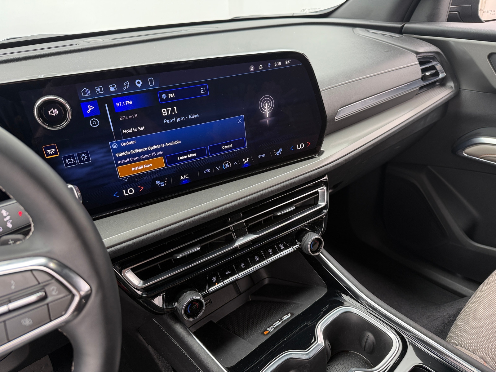 Thumbnail: 2026 Chevrolet Traverse - 4