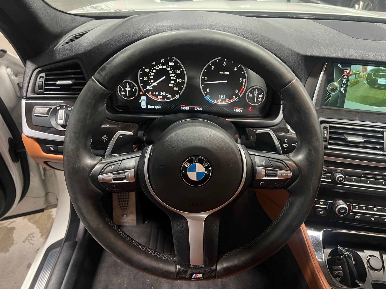 Thumbnail: 2014 BMW 5 Series - 4
