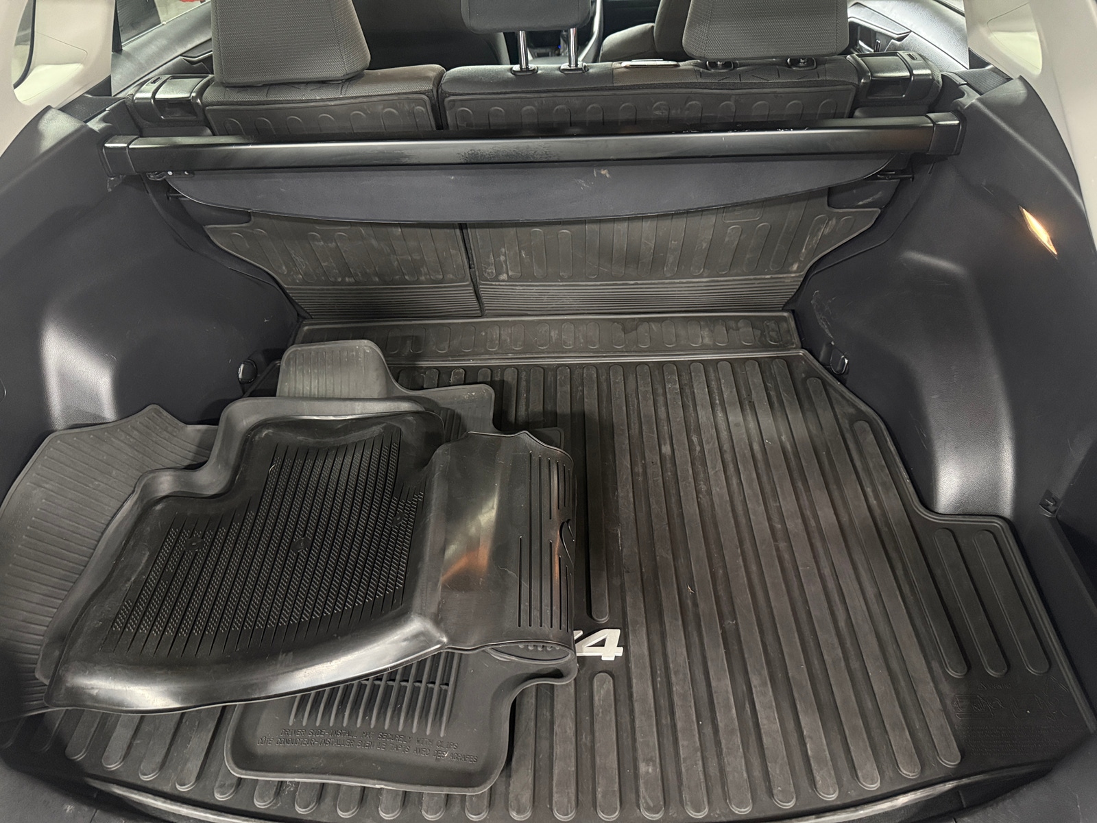 Thumbnail: 2021 Toyota RAV4 - 7