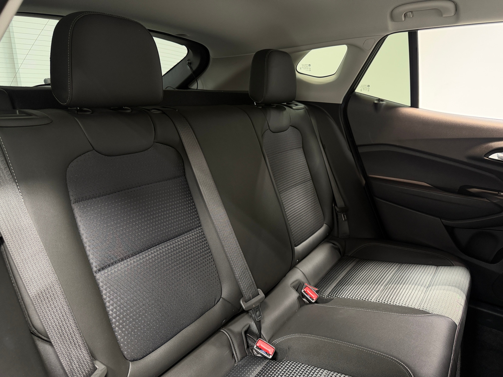 Thumbnail: 2025 Chevrolet Trax - 5