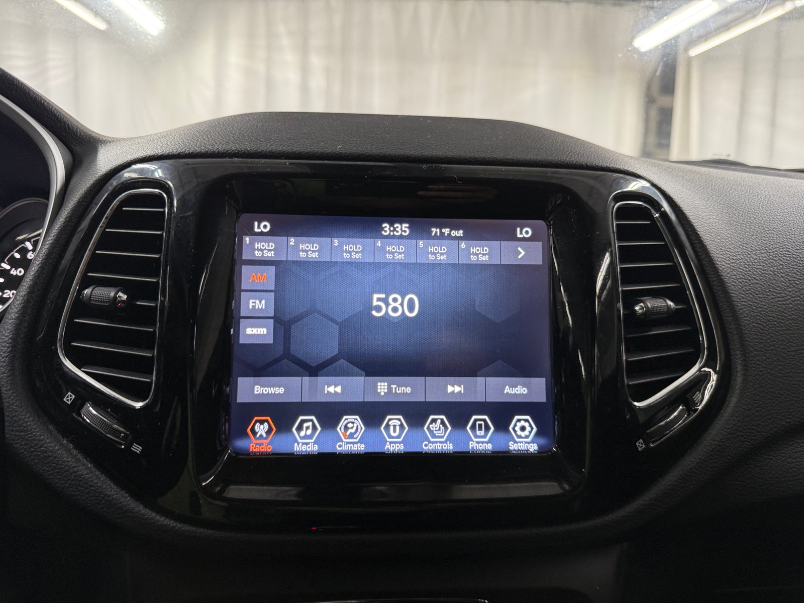 Thumbnail: 2019 Jeep Compass - 3