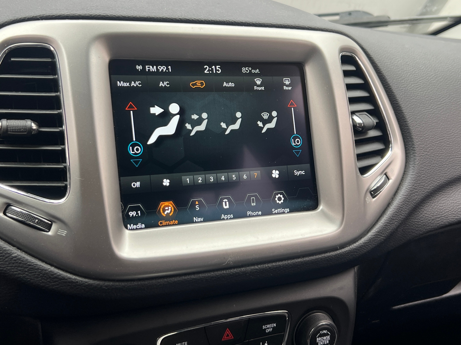 Thumbnail: 2018 Jeep Compass - 4
