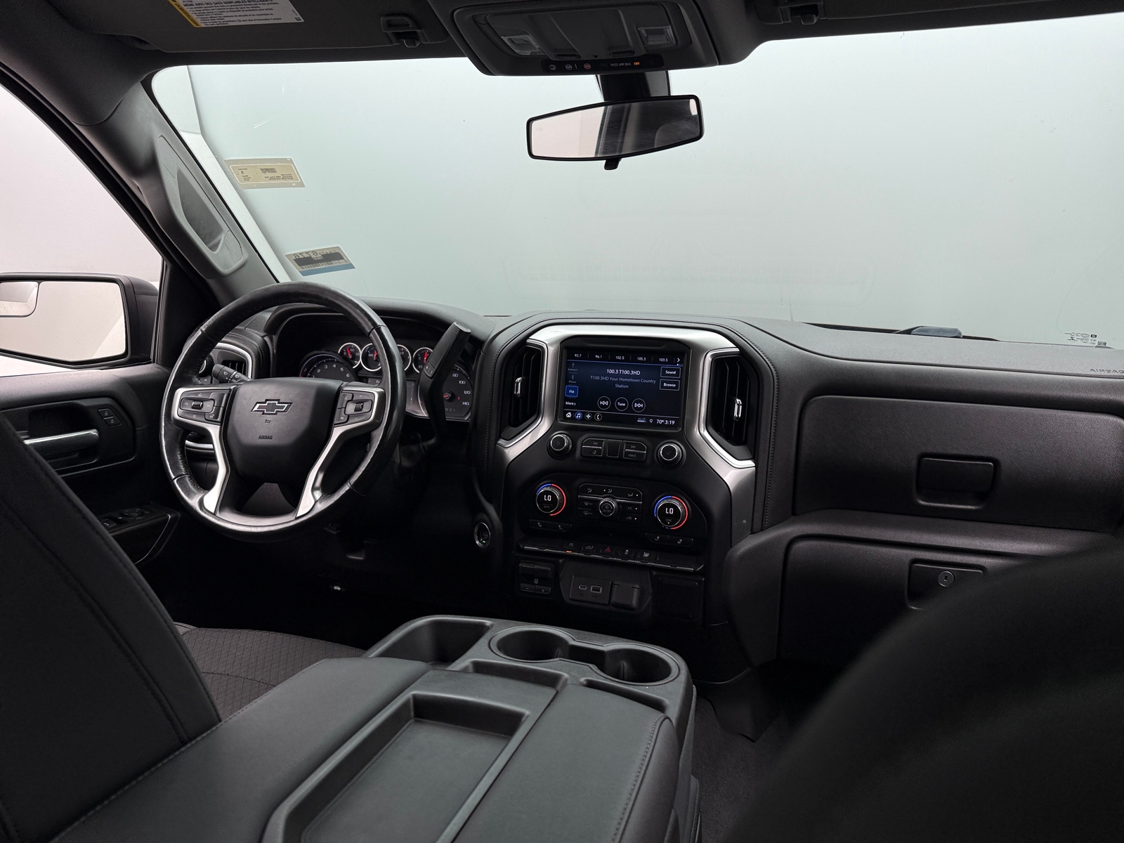Thumbnail: 2019 Chevrolet Silverado 1500 - 3