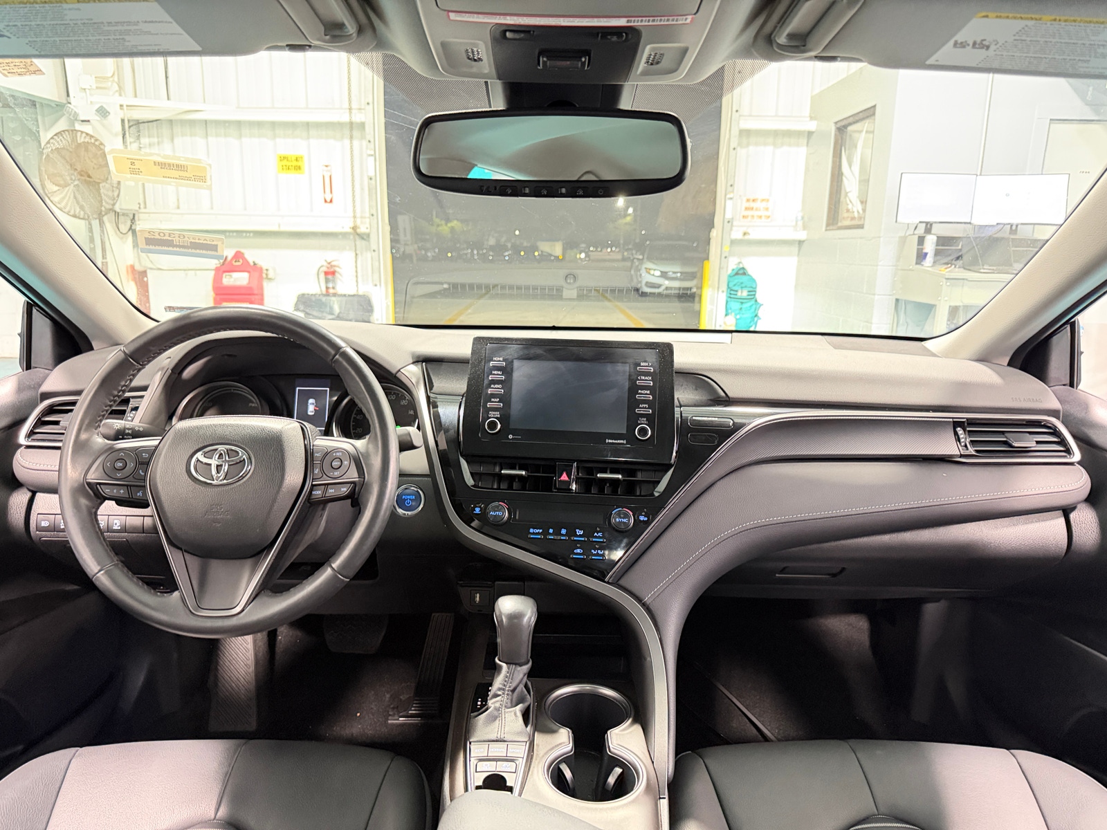 Thumbnail: 2022 Toyota Camry - 3