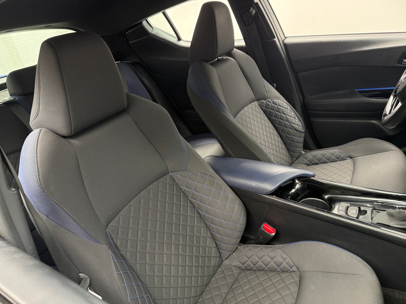 Thumbnail: 2021 Toyota C-HR - 2
