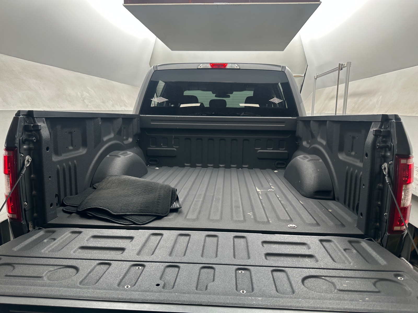 Thumbnail: 2019 Ford Econoline - 7