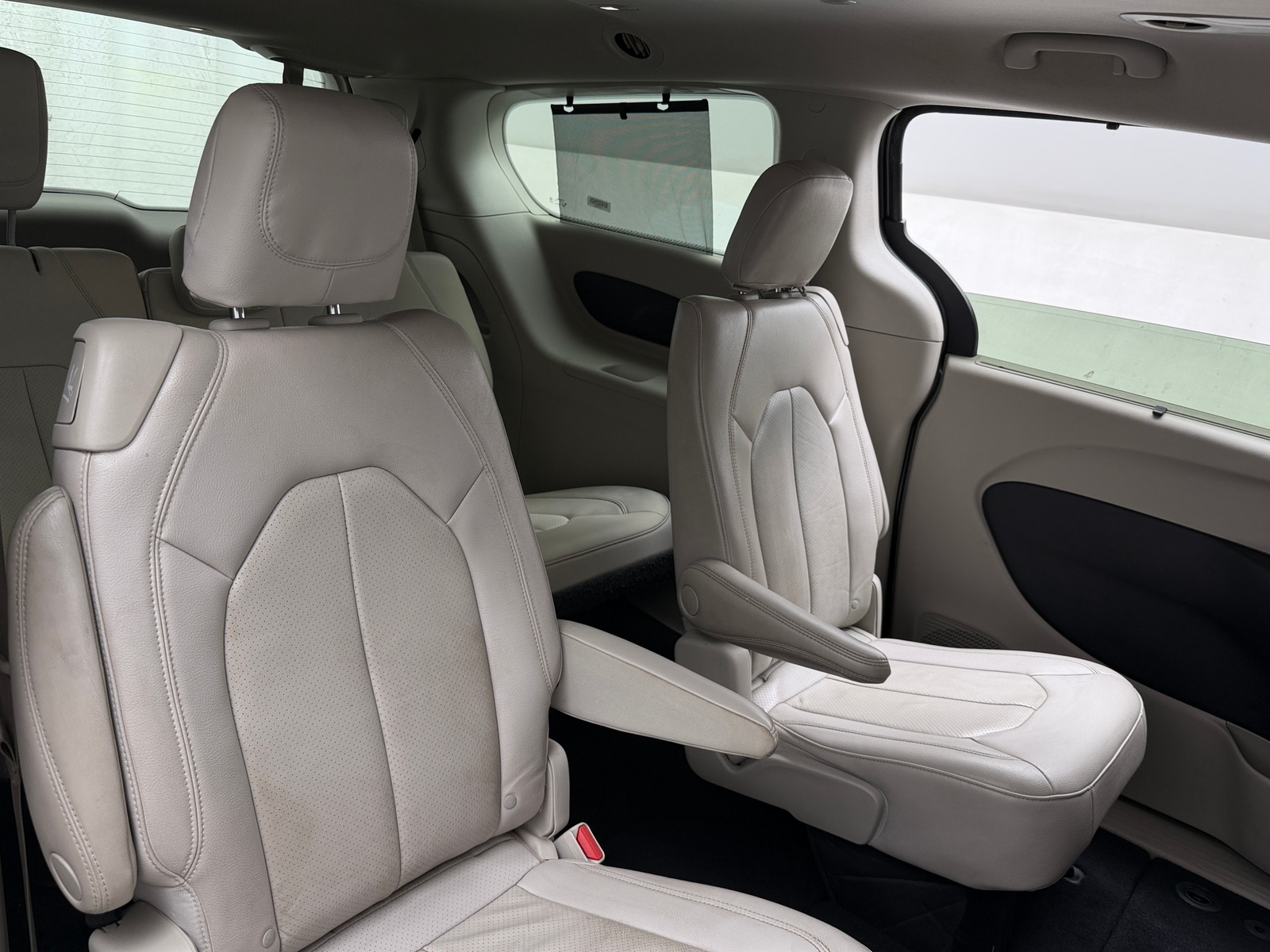 Thumbnail: 2021 Chrysler Pacifica - 5