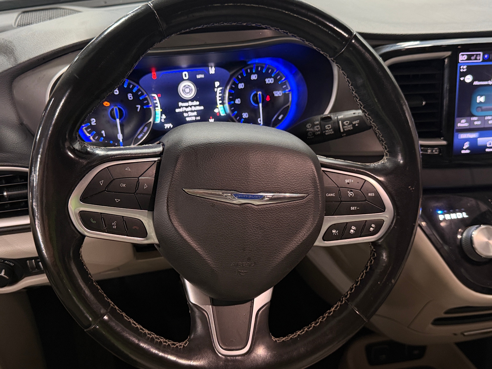 Thumbnail: 2021 Chrysler Pacifica - 4