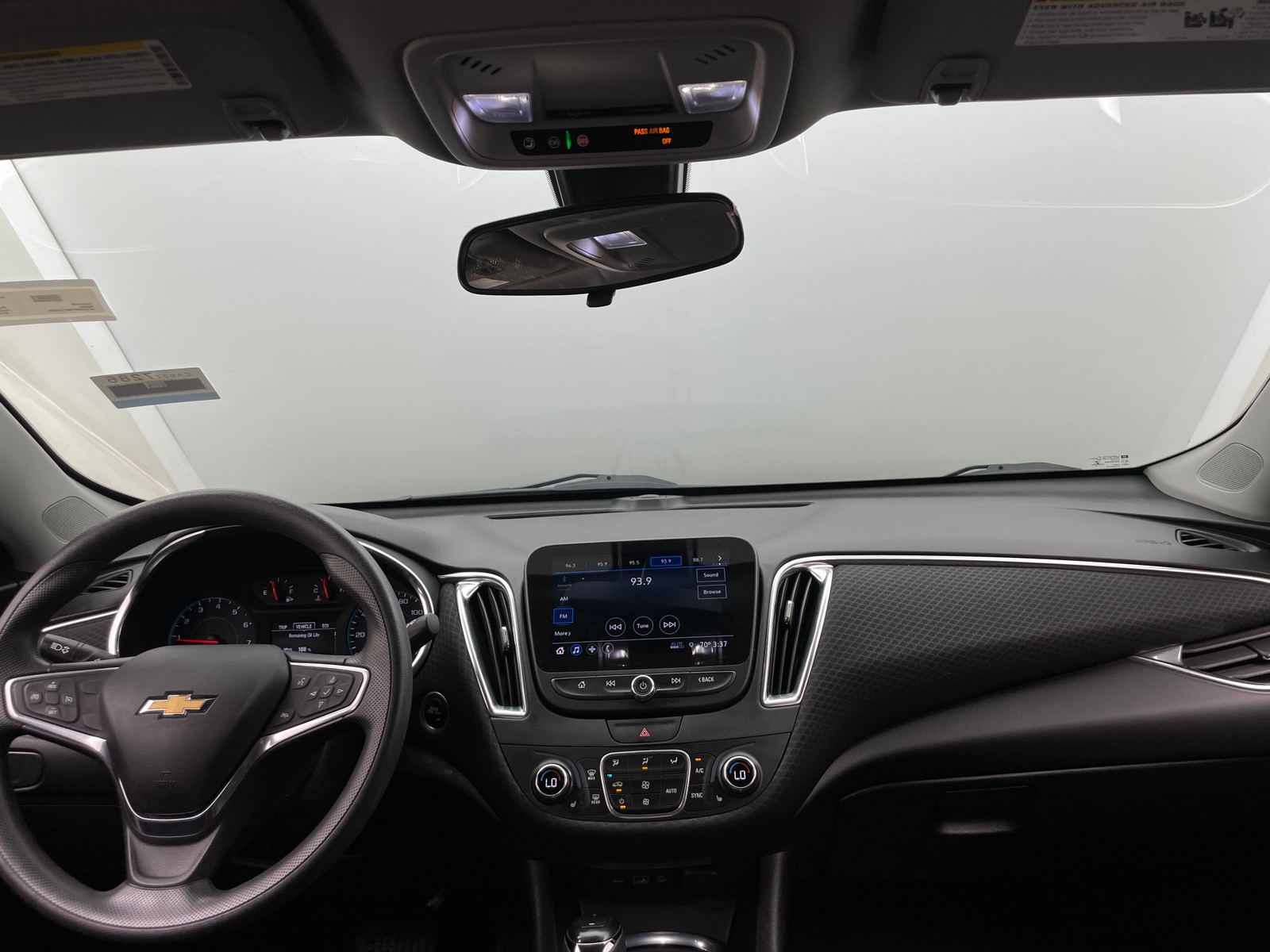 Thumbnail: 2019 Chevrolet Malibu - 3