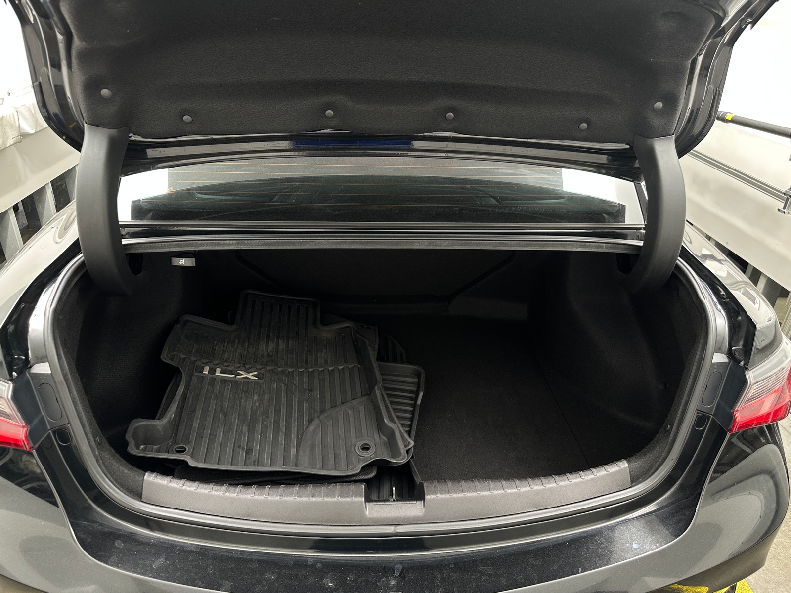Thumbnail: 2019 Acura ILX - 6