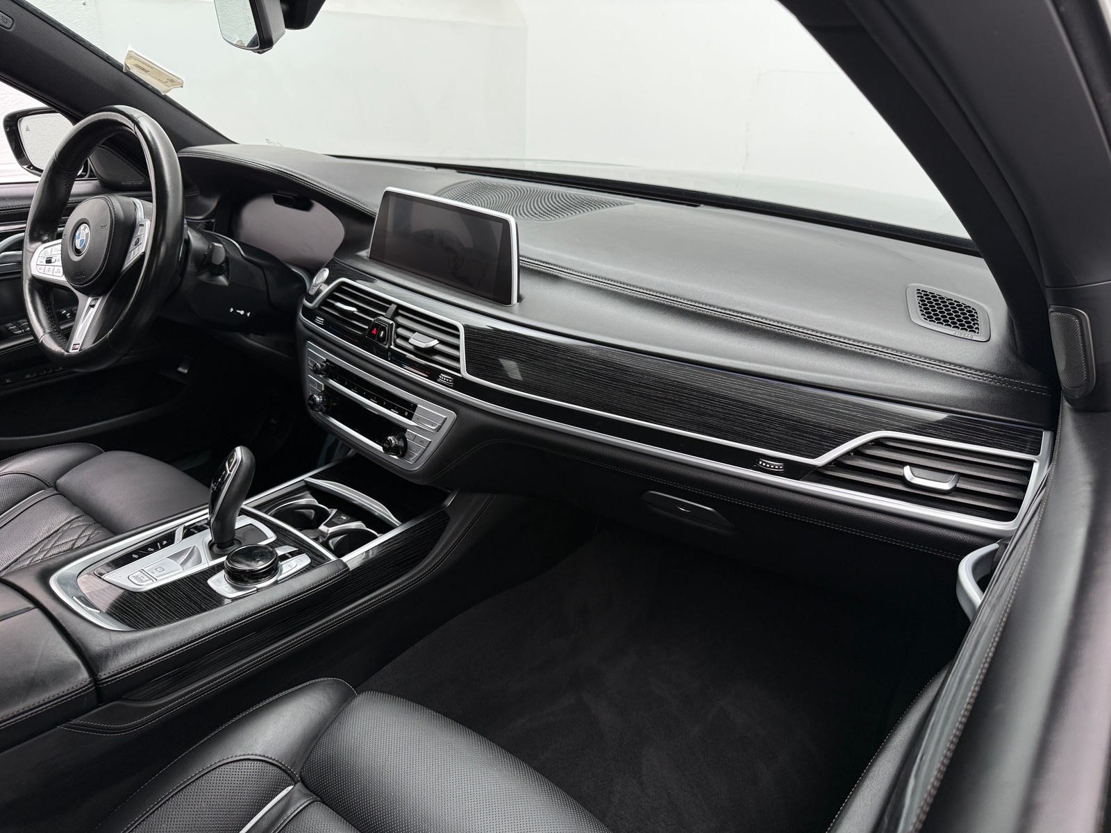 Thumbnail: 2021 BMW 7 Series - 2