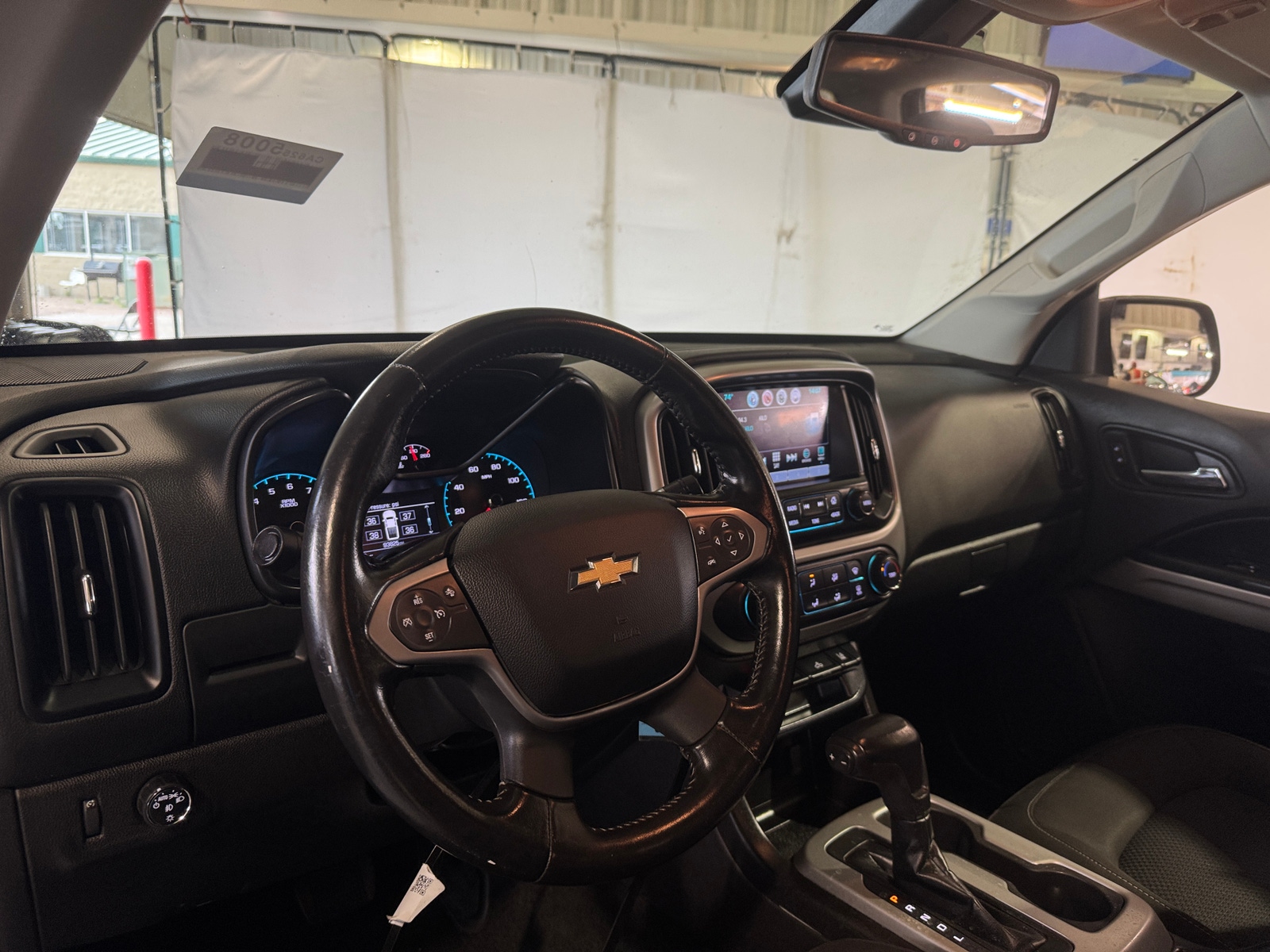 Thumbnail: 2018 Chevrolet Colorado - 3