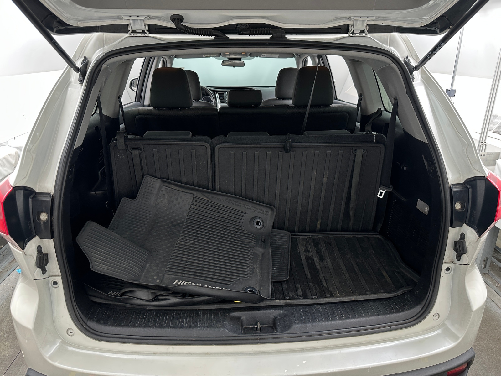 Thumbnail: 2019 Toyota Highlander - 7
