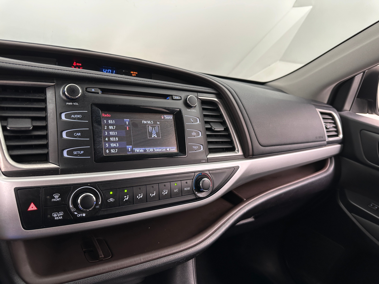 Thumbnail: 2019 Toyota Highlander - 4