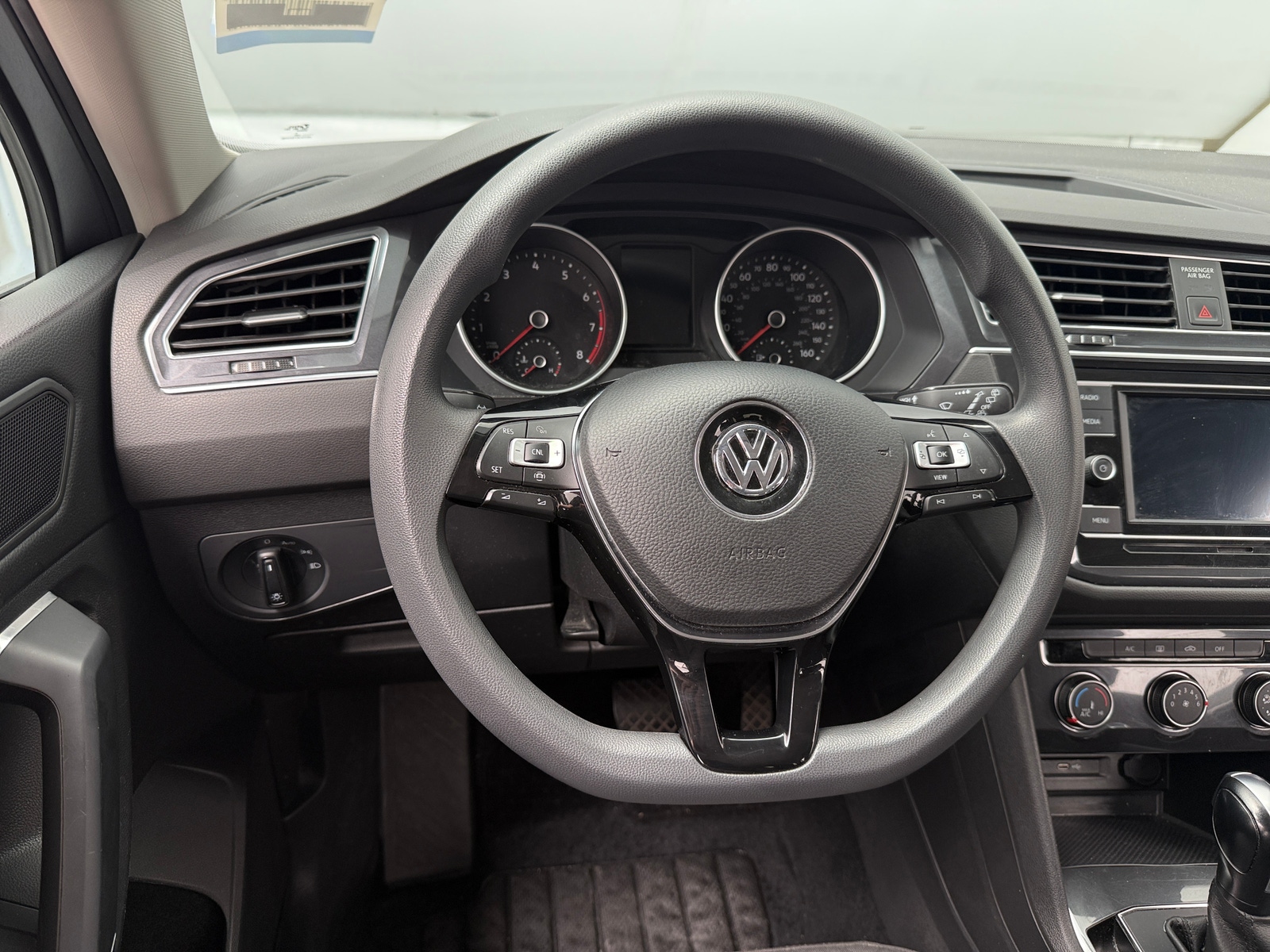 Thumbnail: 2020 Volkswagen Tiguan - 5