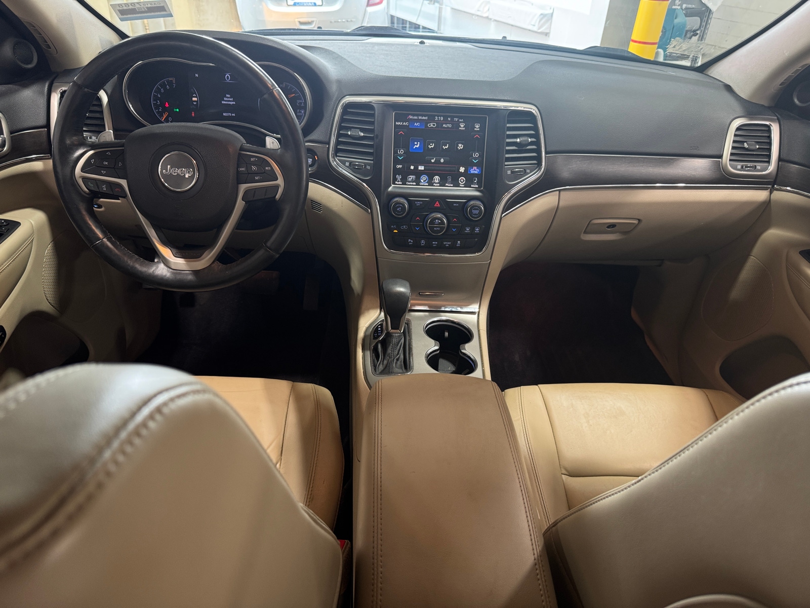Thumbnail: 2017 Jeep Grand Cherokee - 2