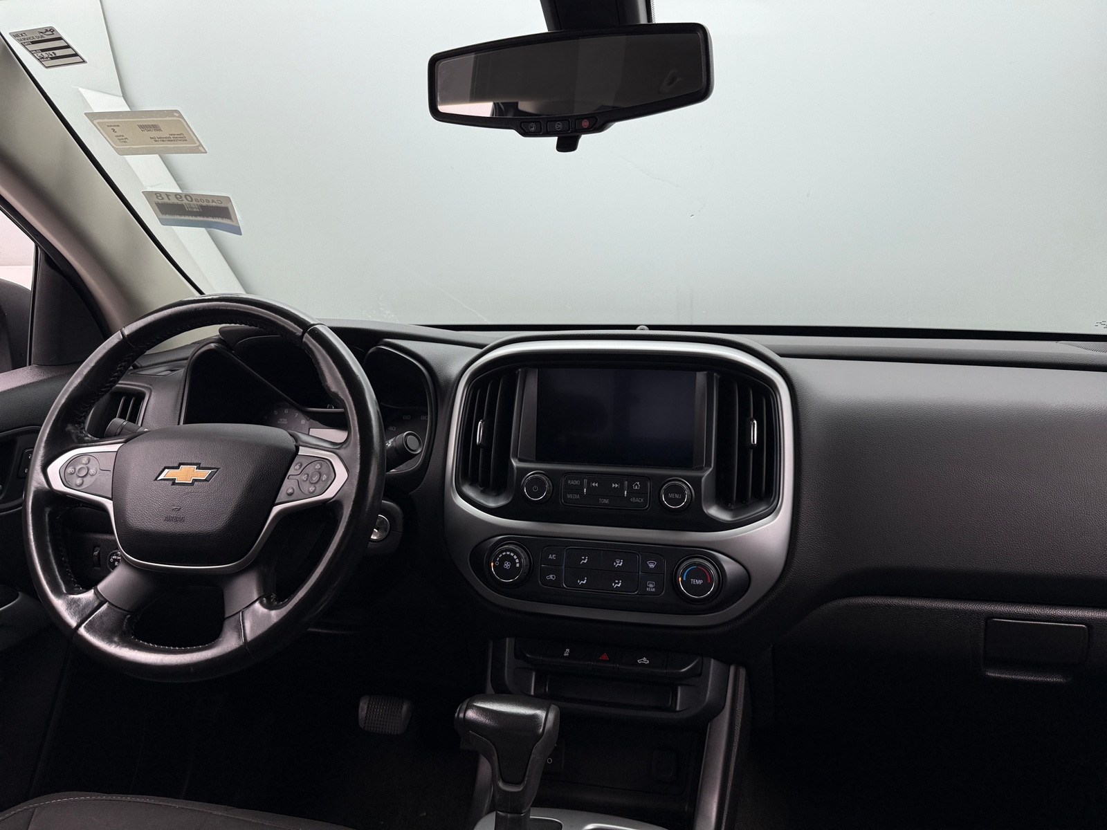 Thumbnail: 2017 Chevrolet Colorado - 3